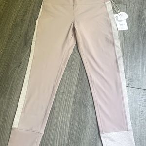 New Vuori Origin legging in a pretty dusk color!
